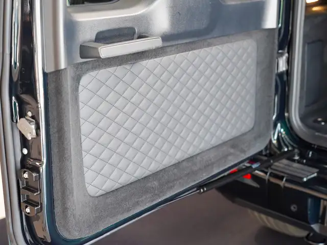 Mercedes-Benz G-Class view 7