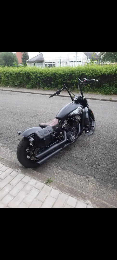 Indian Scout Bobber Noir - 2