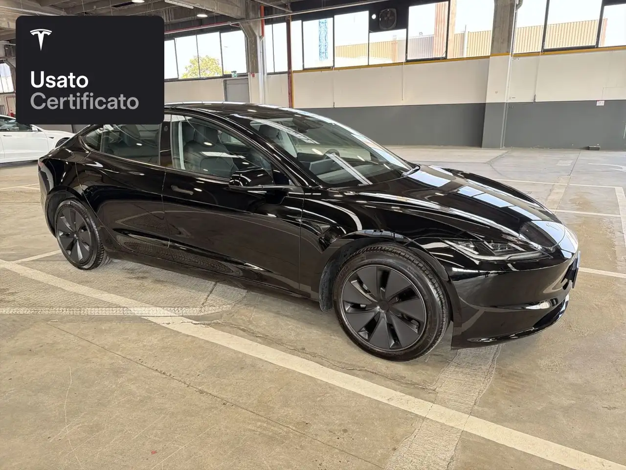 2025 Tesla Model 3 Long Range AWD, photograph 12