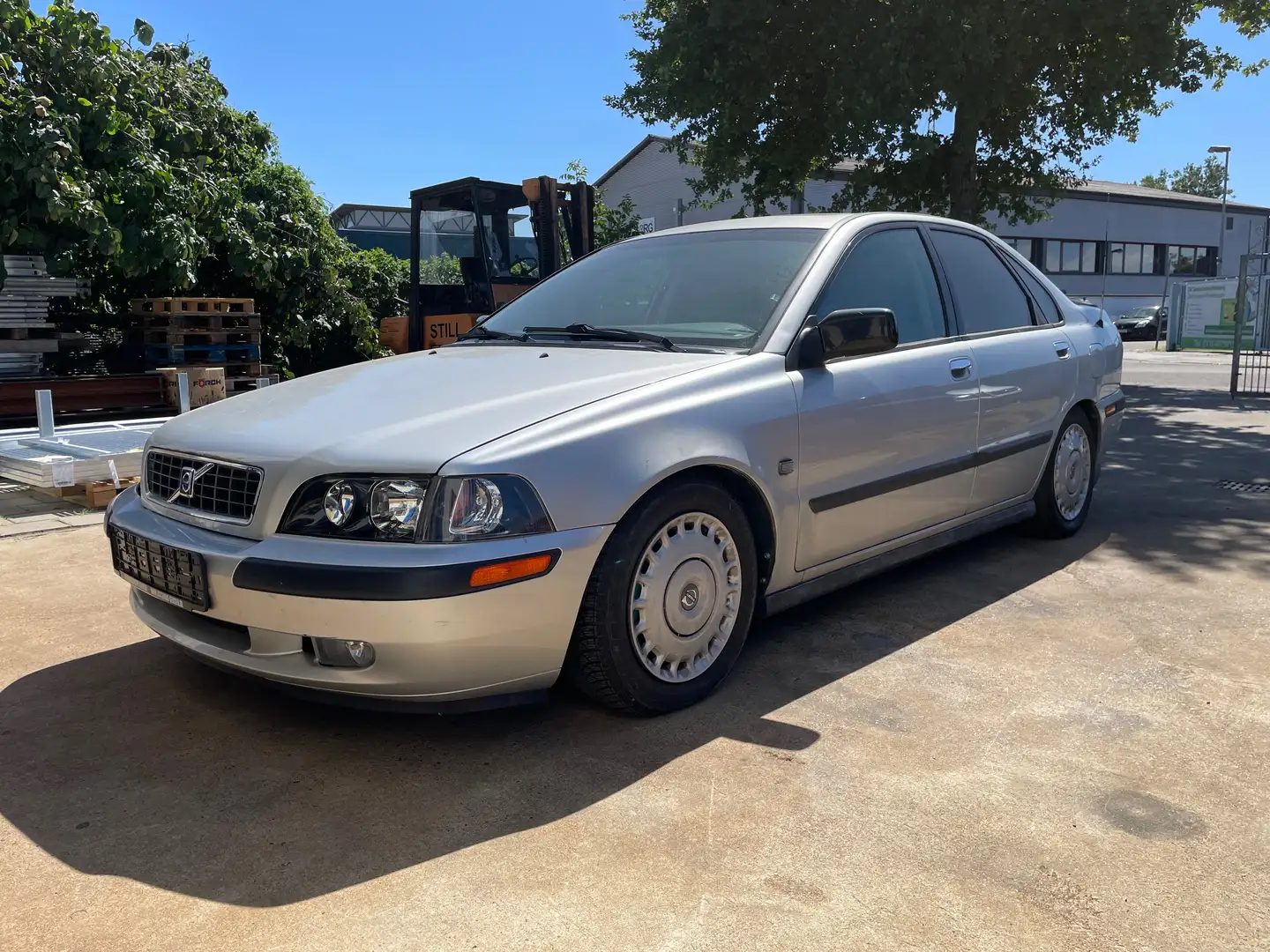 Volvo S40 2.0T Sport, Automatik, Alu, Klima, SHZ,Schiebedach Silver - 1
