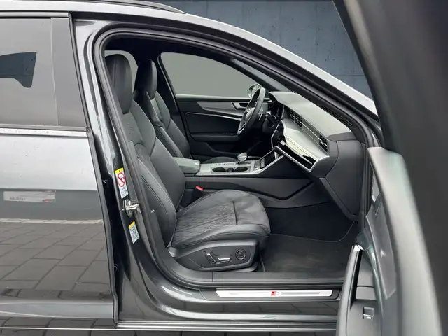 Audi S6 view 15