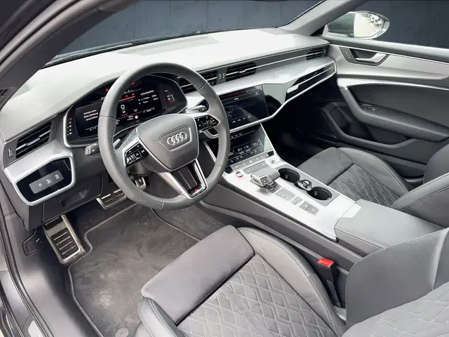 Audi S6 view 9