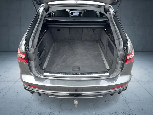 Audi S6 view 13
