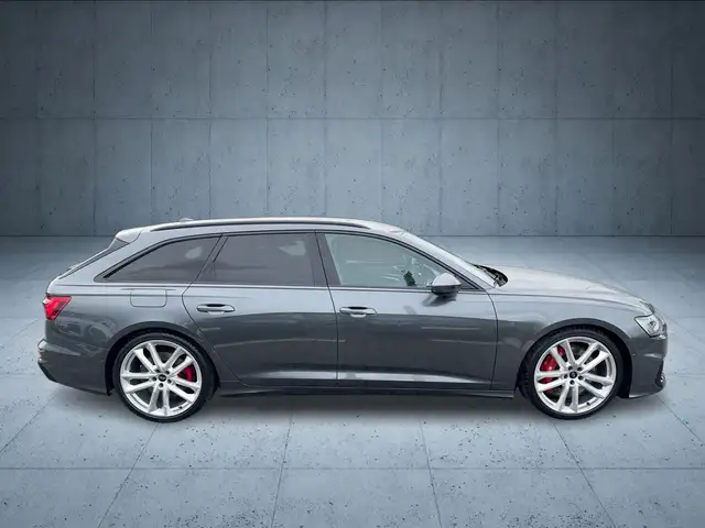 Audi S6 view 6