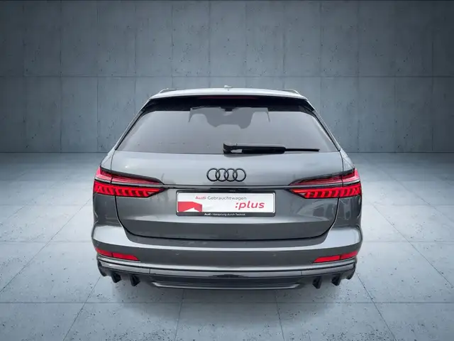 Audi S6 view 4