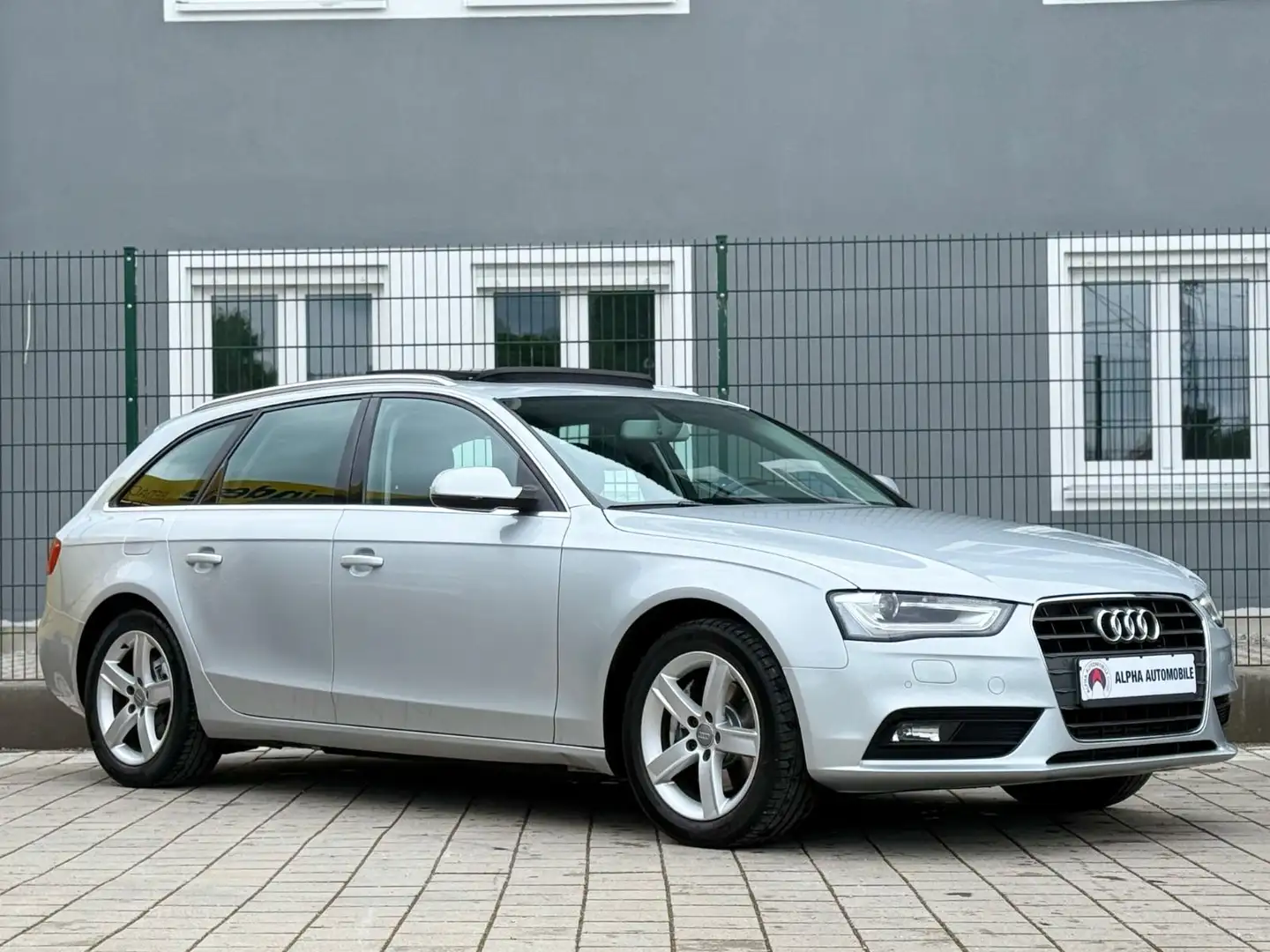 Audi A4 Avant Ambiente/KLIMA/PANO. Silber - 2