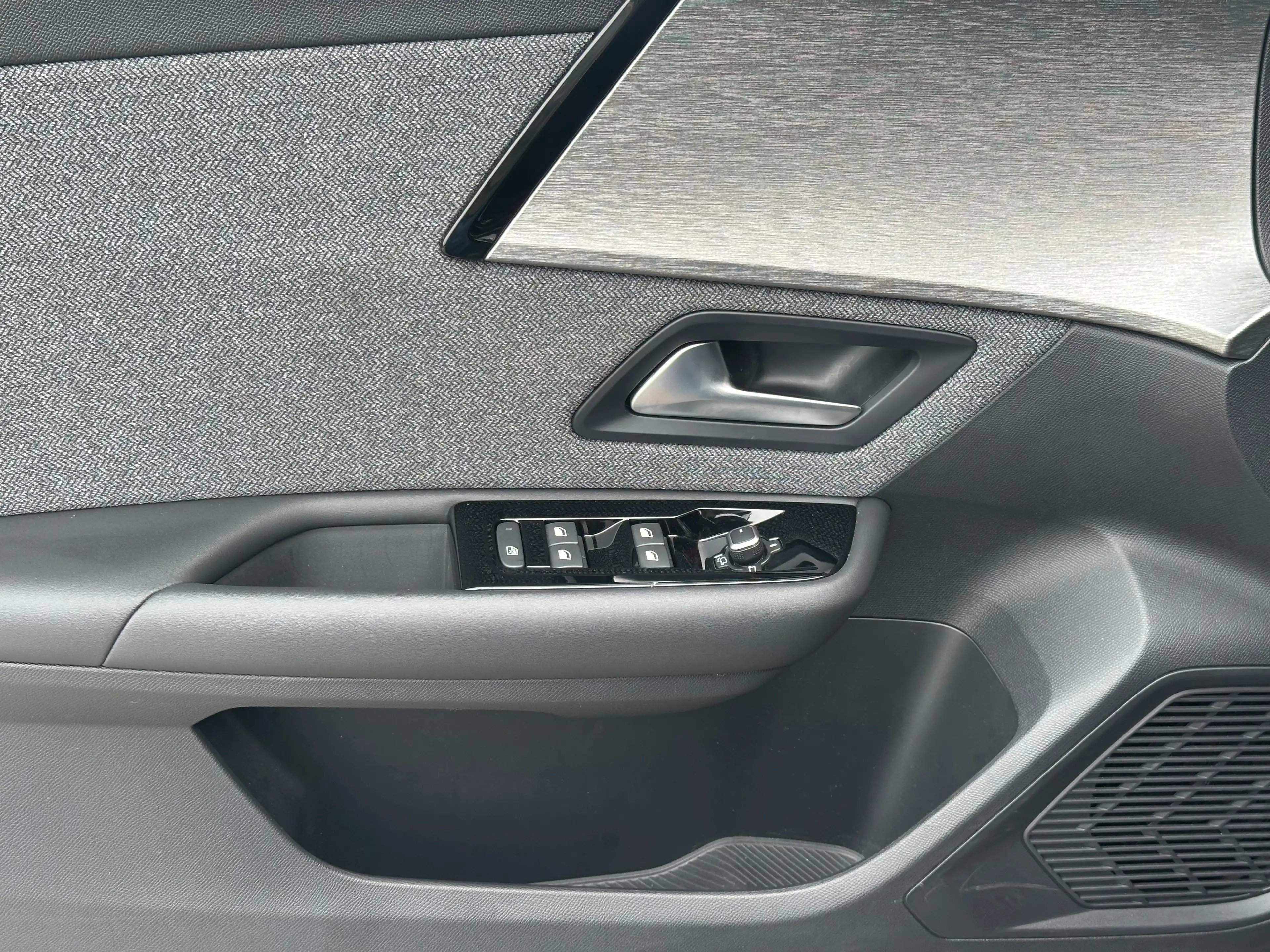 Citroen C5 C5 X PureTech 130 Feel EAT8 — photo 12