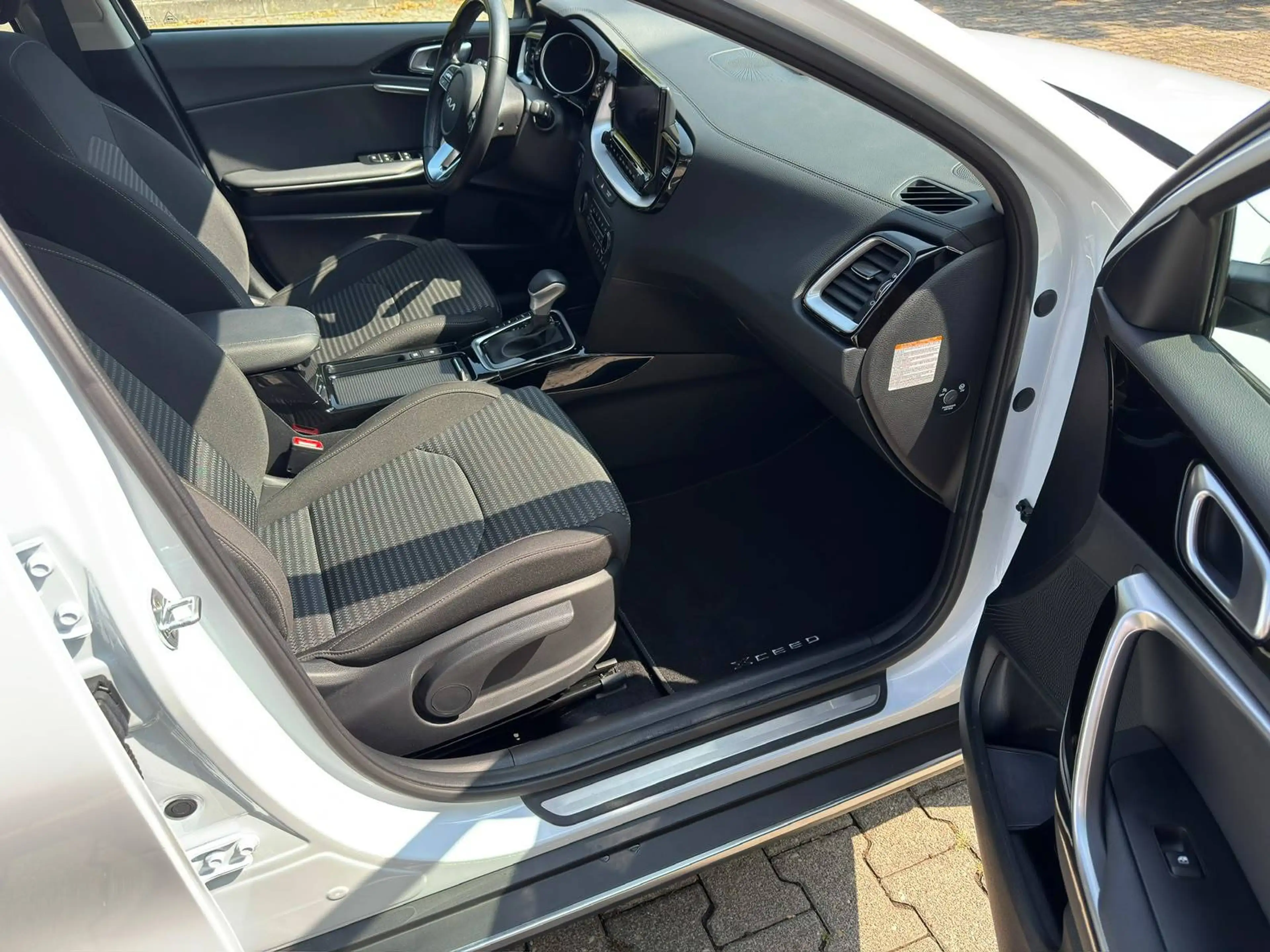 Kia XCeed 1.6 PHEV DCT6 Vision |NAVI|KOMFORT| — photo 15