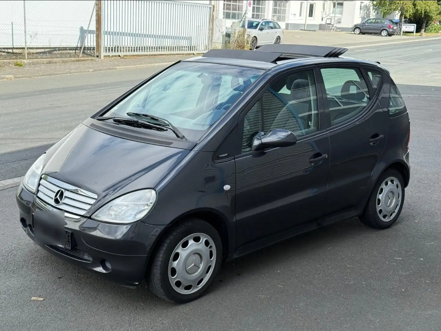 Mercedes-Benz A 160 Avantgarde Schwarz - 2
