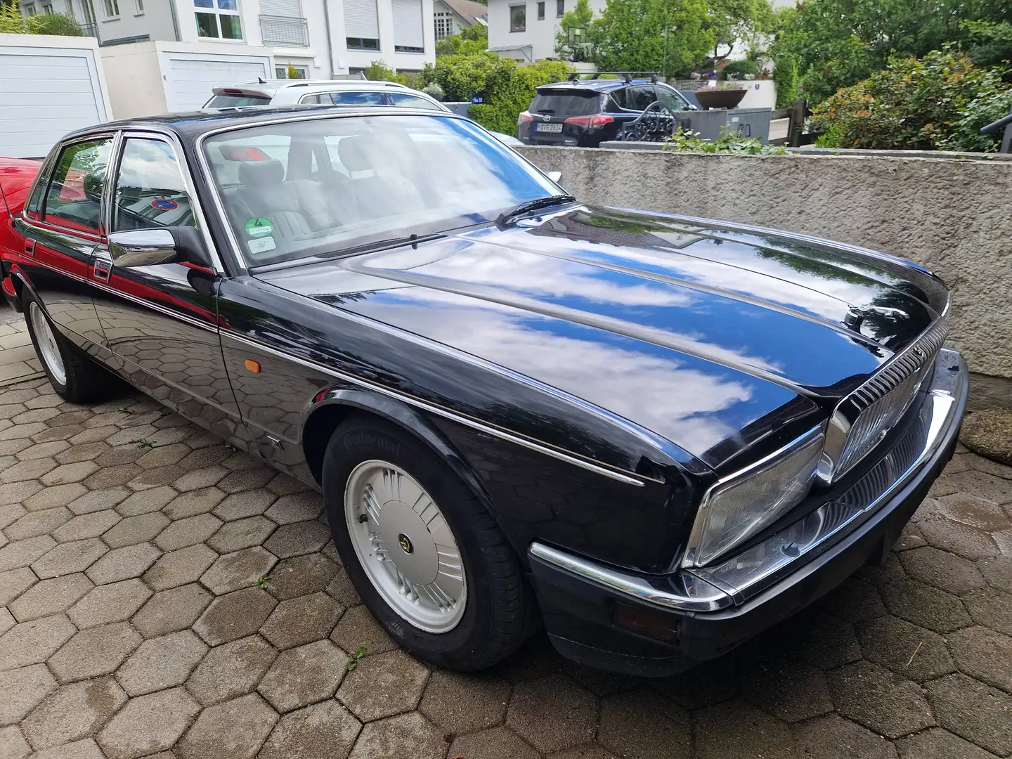 Jaguar Daimler Daimler Double Six - 2