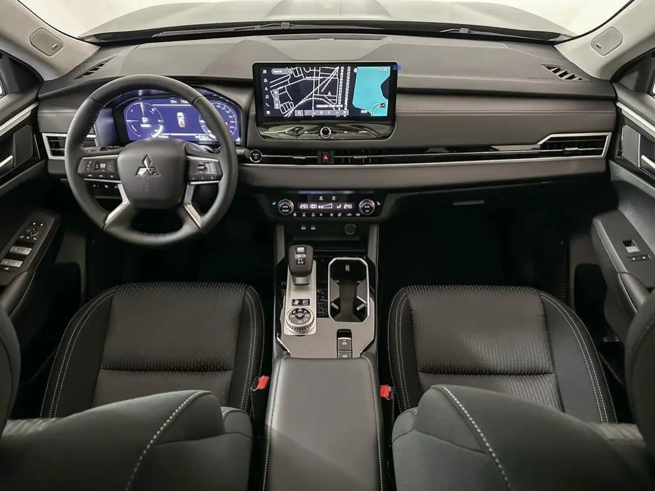 Mitsubishi Outlander снимка Mitsubishi Outlander
