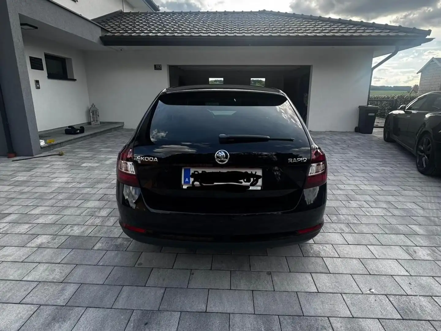 Skoda Rapid/Spaceback Rapid Spaceback 1,2 TSI Sport Sport Schwarz - 2