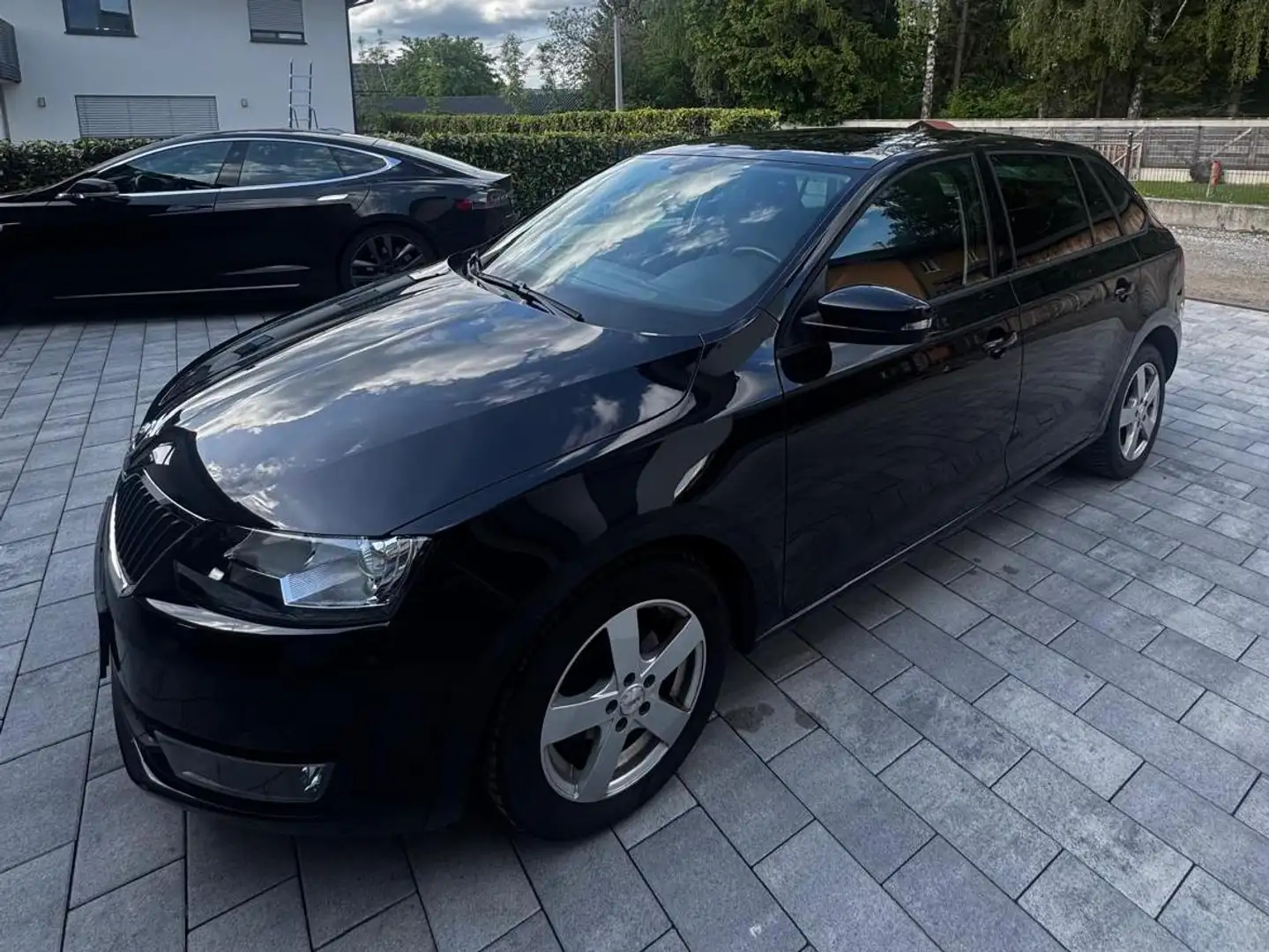Skoda Rapid/Spaceback Rapid Spaceback 1,2 TSI Sport Sport Schwarz - 1