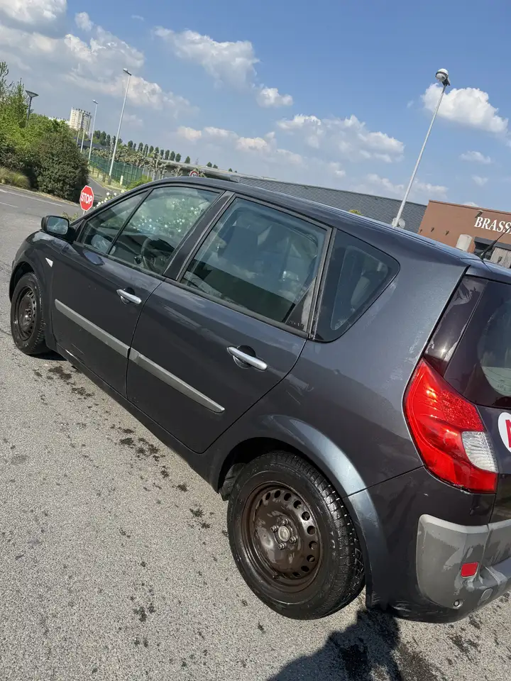 Renault Megane MÃ©gane 1.5 dCi 105 Euro 4 Confort Authe