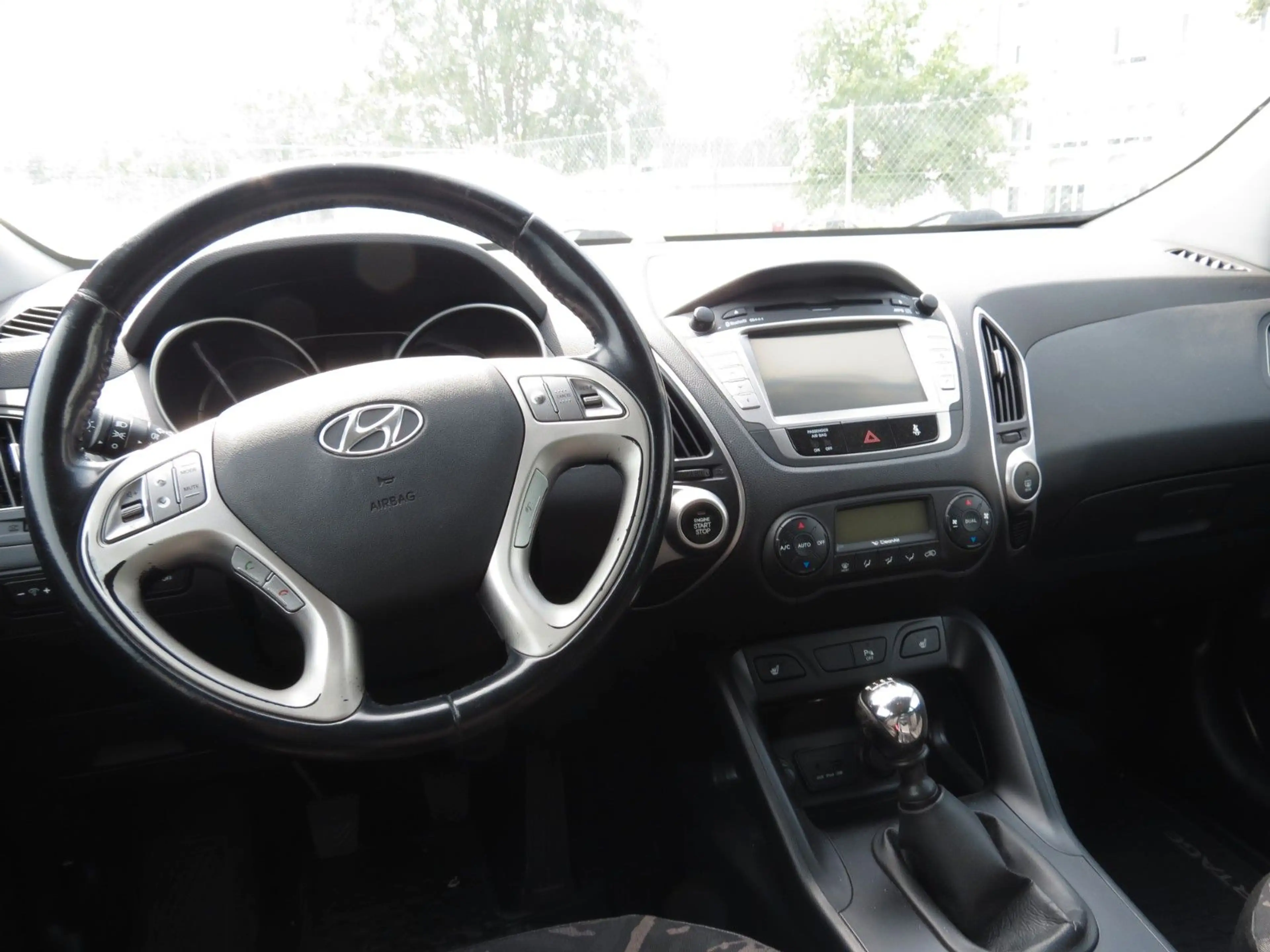 Hyundai iX35 Premium 4WD *TÜV neu, KD neu, TOP* — photo 9