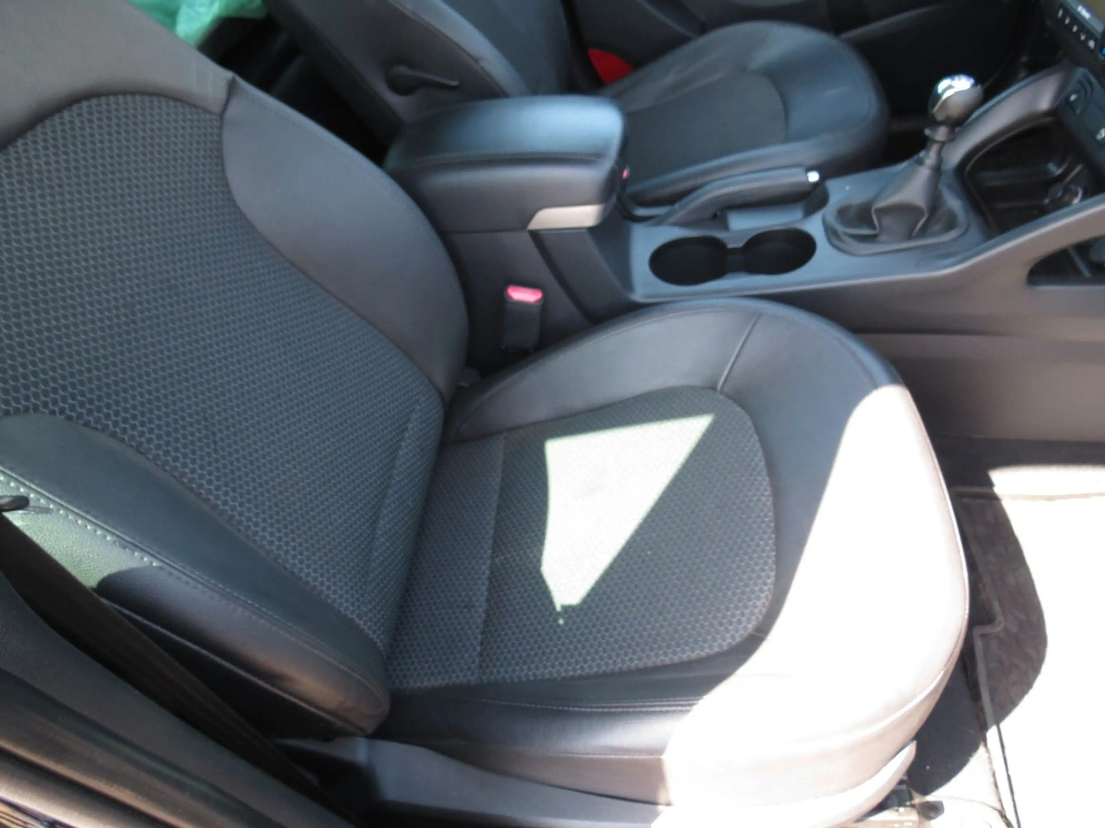 Hyundai iX35 Premium 4WD *TÜV neu, KD neu, TOP* — photo 11
