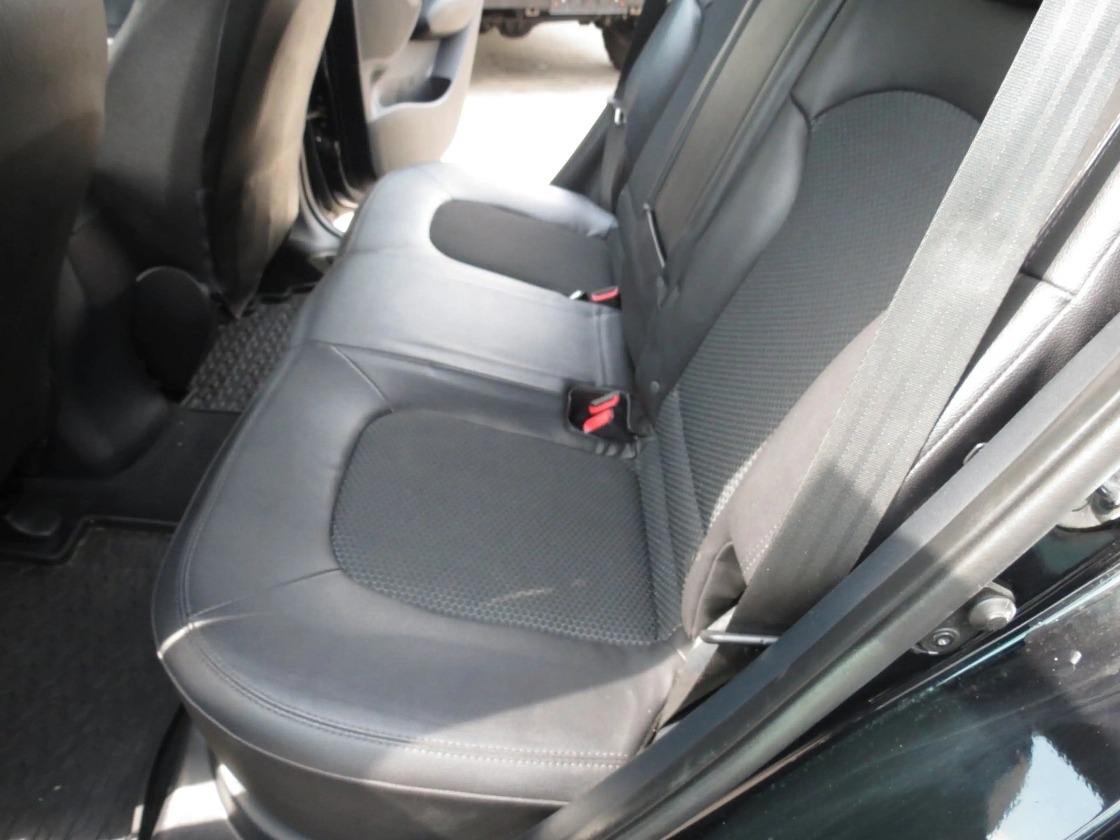 Hyundai iX35 Premium 4WD *TÜV neu, KD neu, TOP* — photo 12