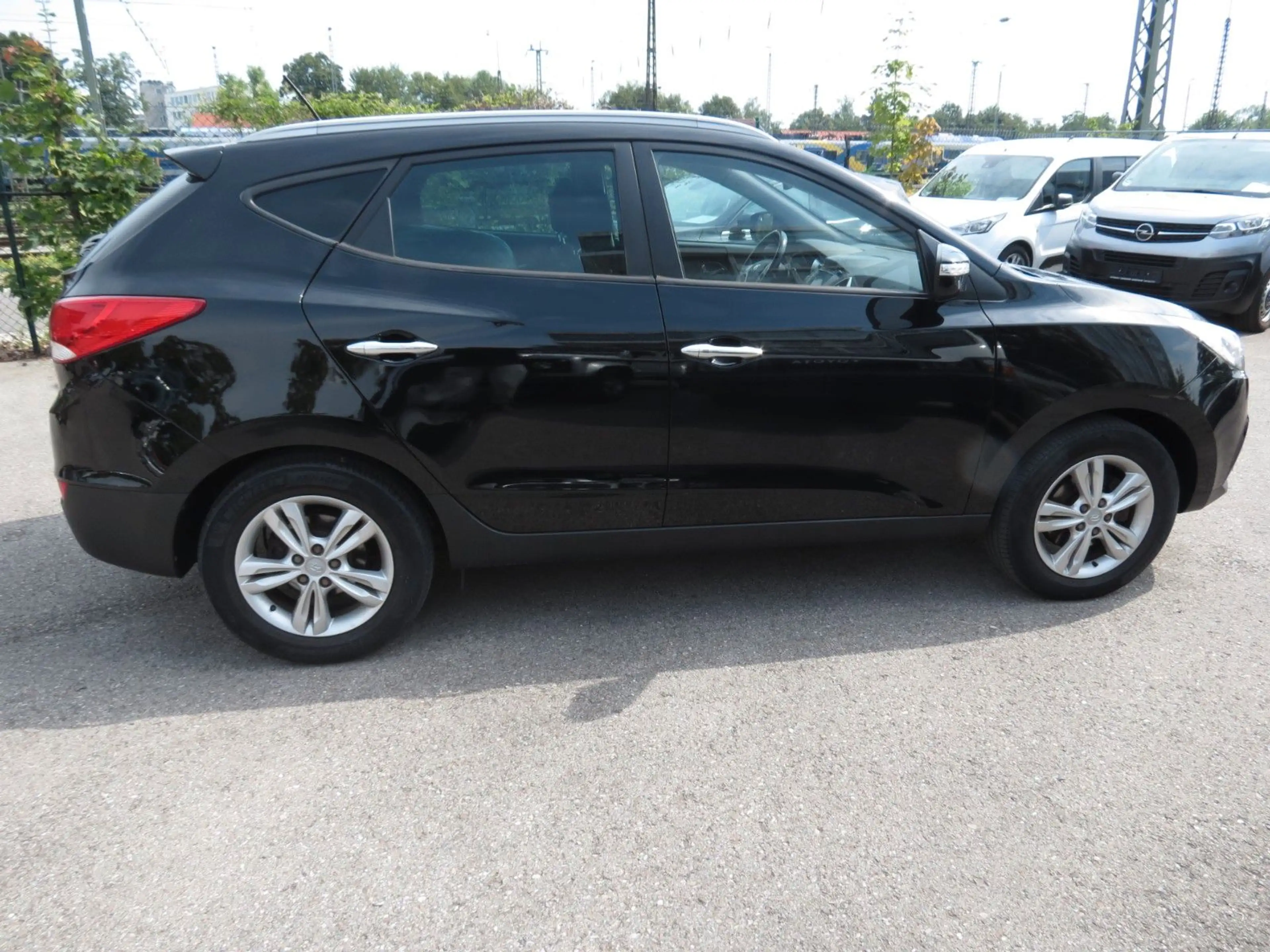 Hyundai iX35 Premium 4WD *TÜV neu, KD neu, TOP* — photo 8