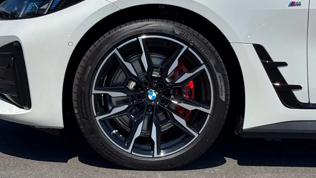 BMW i4 2026 — фото 7