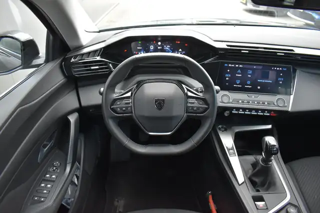 Peugeot 308 view 4