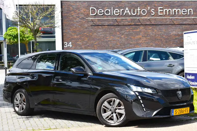 2023 Peugeot 308 in Black for sale