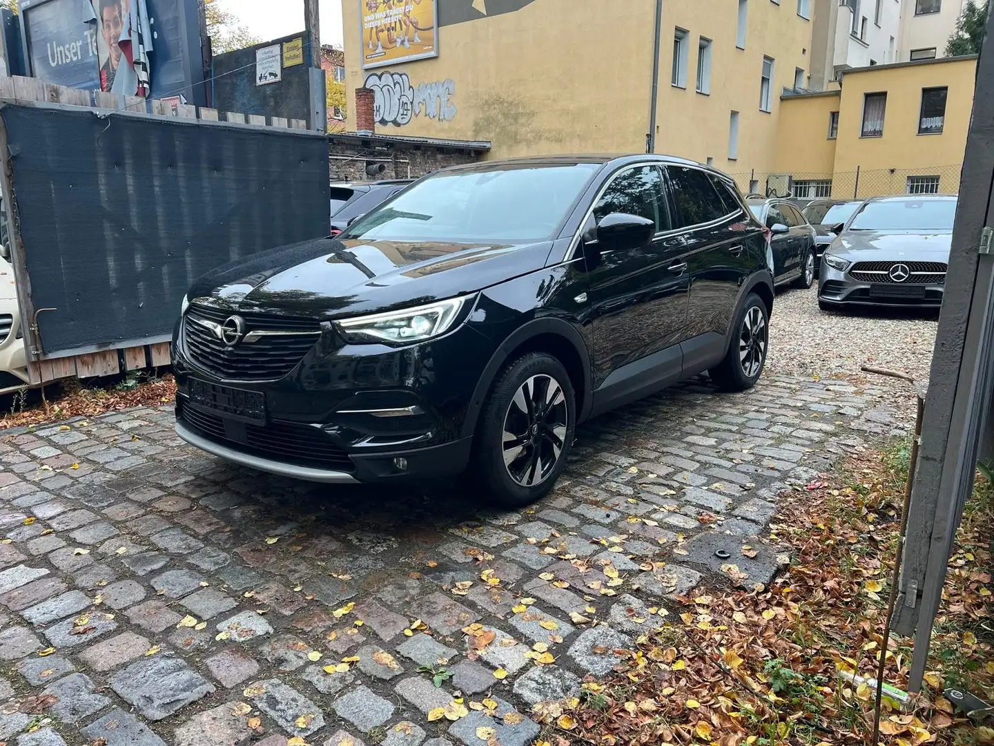 Opel Opel Grandland Innovation 131 PS Automatik Noir - 2