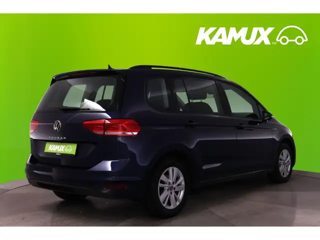 Volkswagen Touran view 4