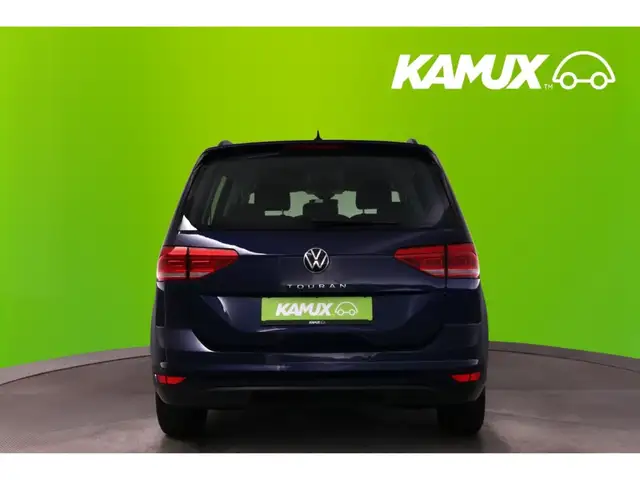 Volkswagen Touran view 5