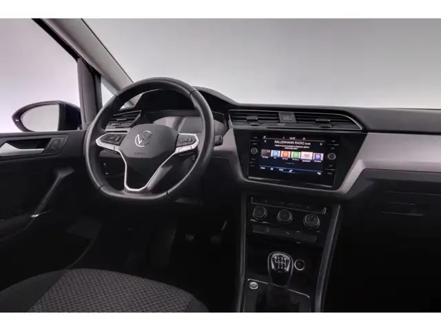 Volkswagen Touran view 13