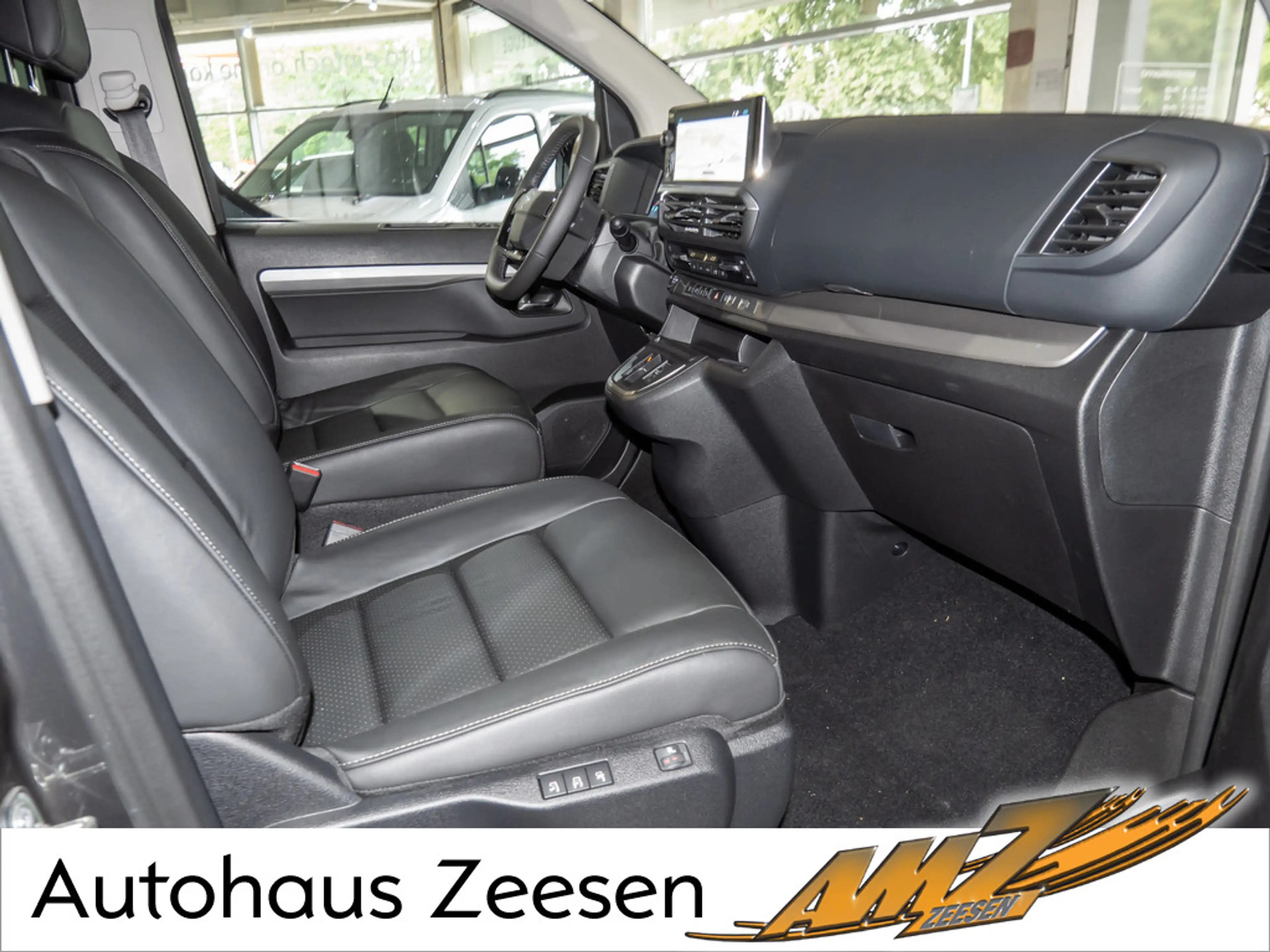Citroen Spacetourer XL Diesel 180 MAX NAVI LEDER AHK — photo 2