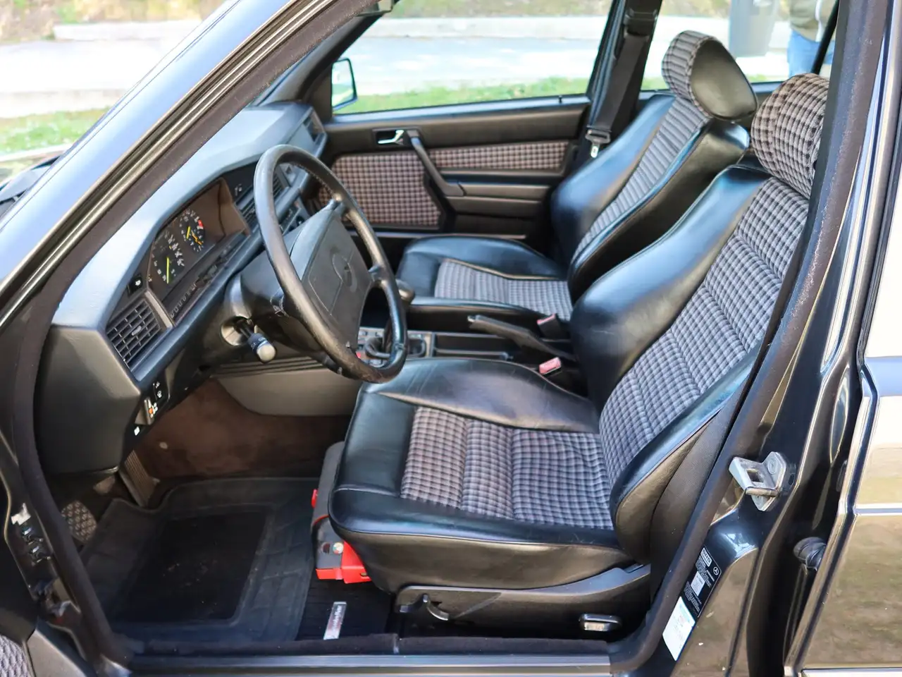 Mercedes-Benz 190E 2.5-16 Evolution, foto 11