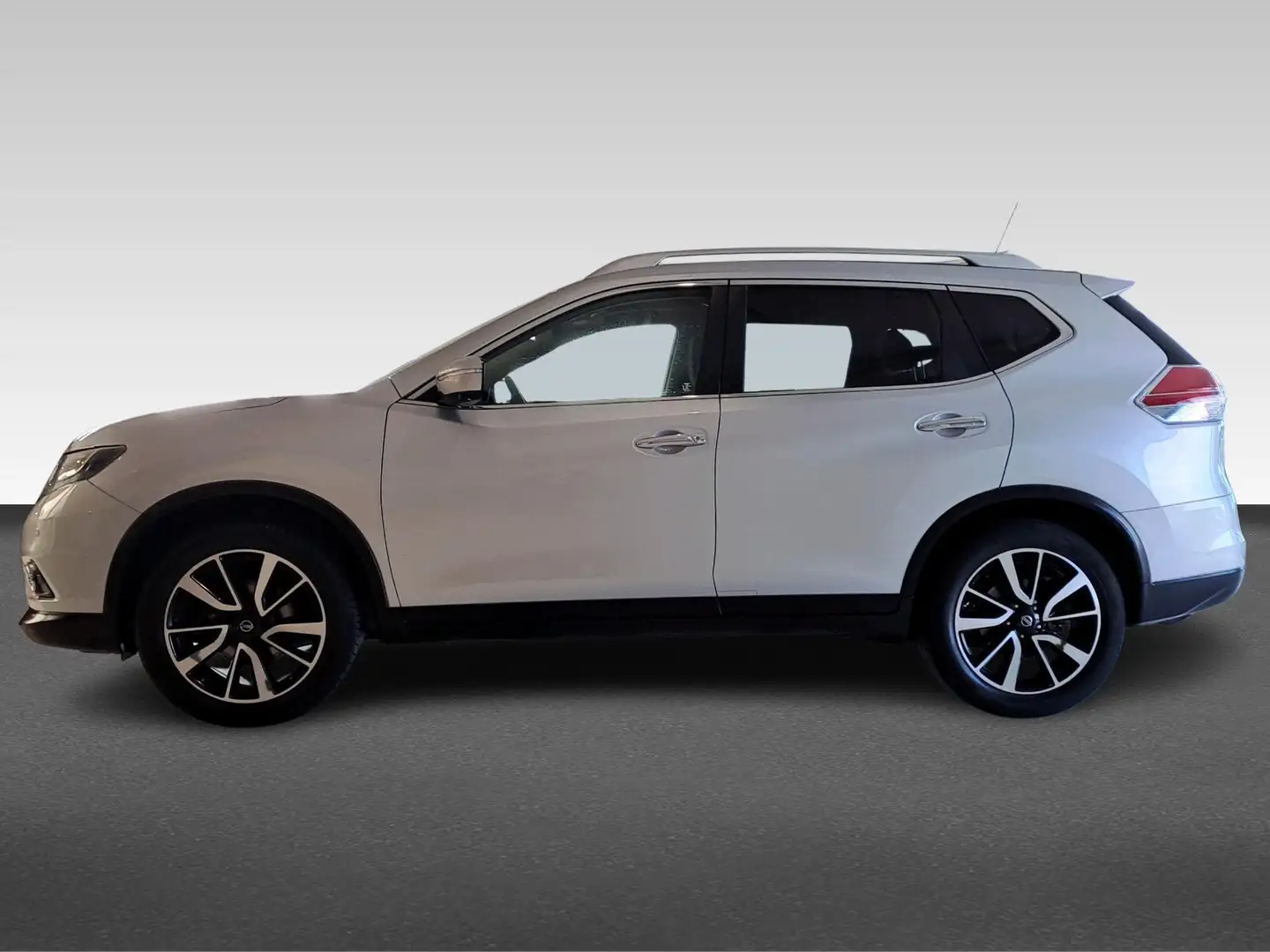 Nissan X-Trail 1.6 DIG-T 163pk Connect Edition Grijs - 2