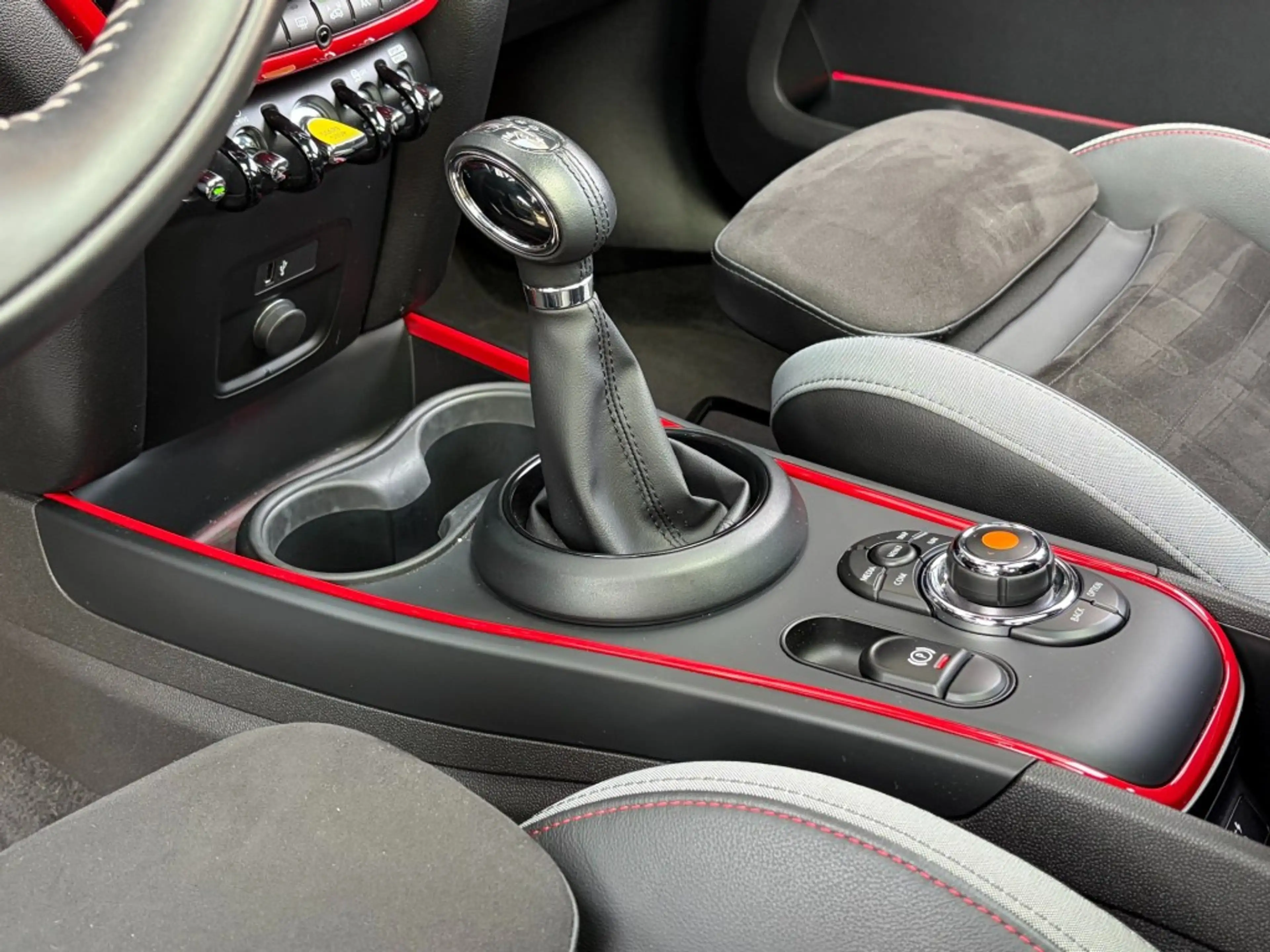 MINI Cooper SE Countryman 1.5 SE ALL4 JCW - PANO - FACELIFT - TREKH. - 18 IN — photo 12