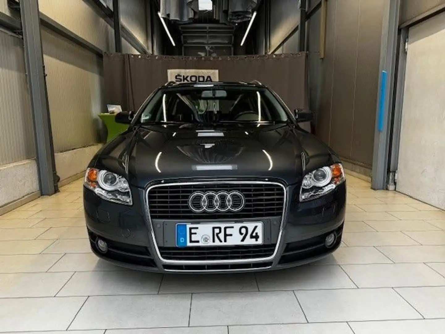 Audi A4 Avant 2.0 FSI 2.Hand NAVI PDC TOP Gris - 2