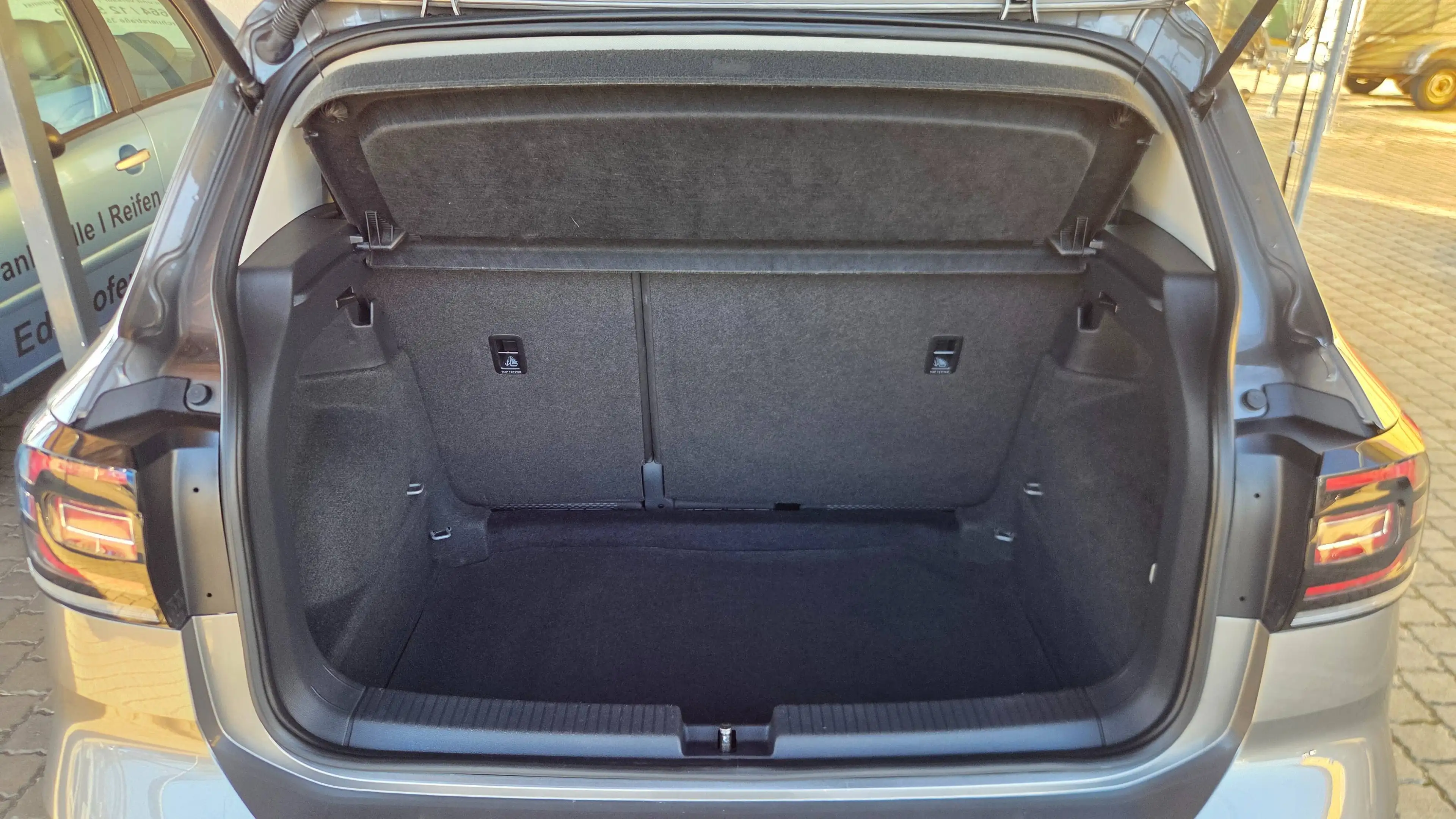 Volkswagen T-Cross *LED-SCHEINWERFER/SHZG/FREISPRECH/DAB/SPURHALTE/NOTBREMS/KLIMAAUTOMATIK/* — photo 11