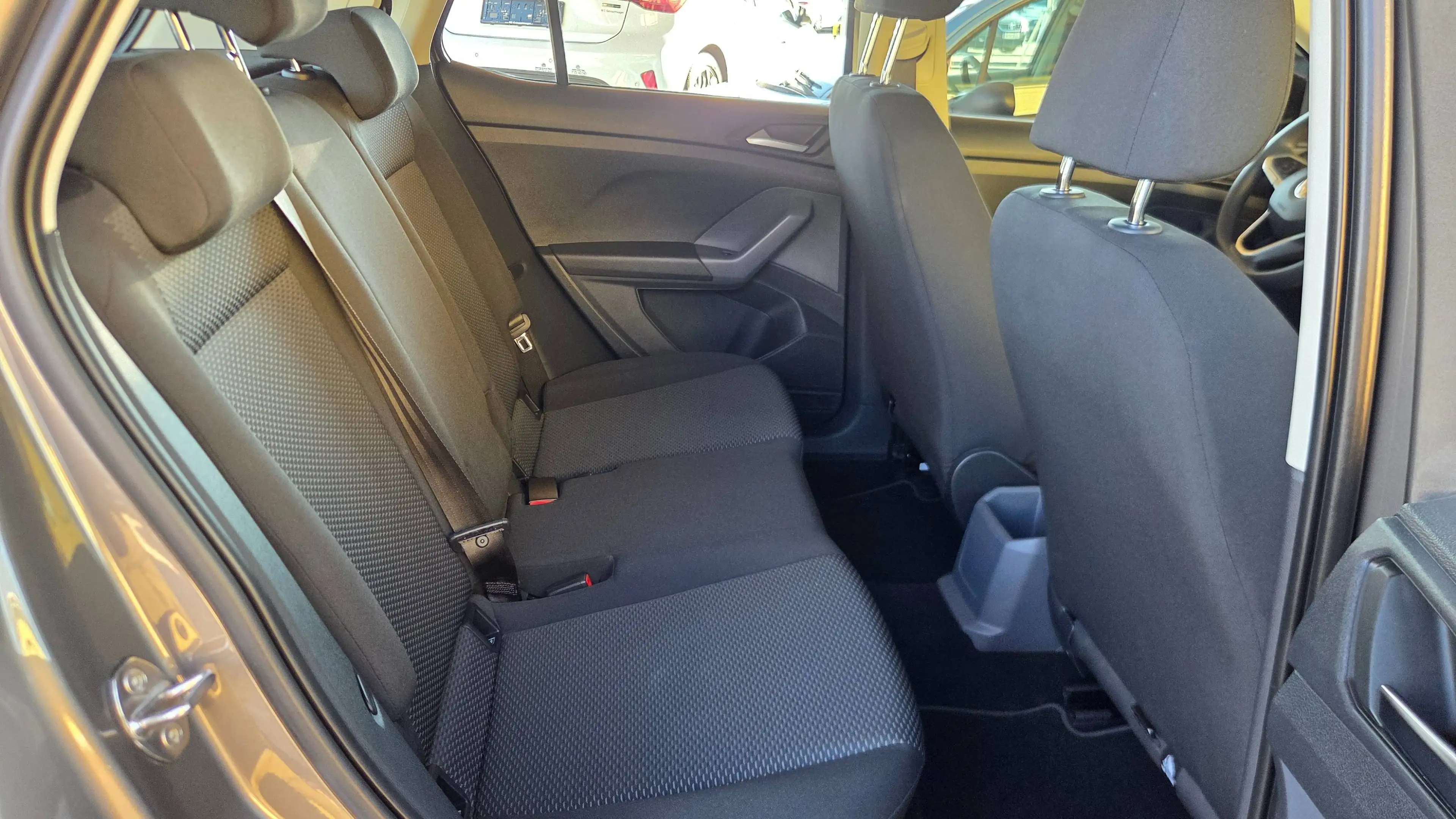Volkswagen T-Cross *LED-SCHEINWERFER/SHZG/FREISPRECH/DAB/SPURHALTE/NOTBREMS/KLIMAAUTOMATIK/* — photo 13