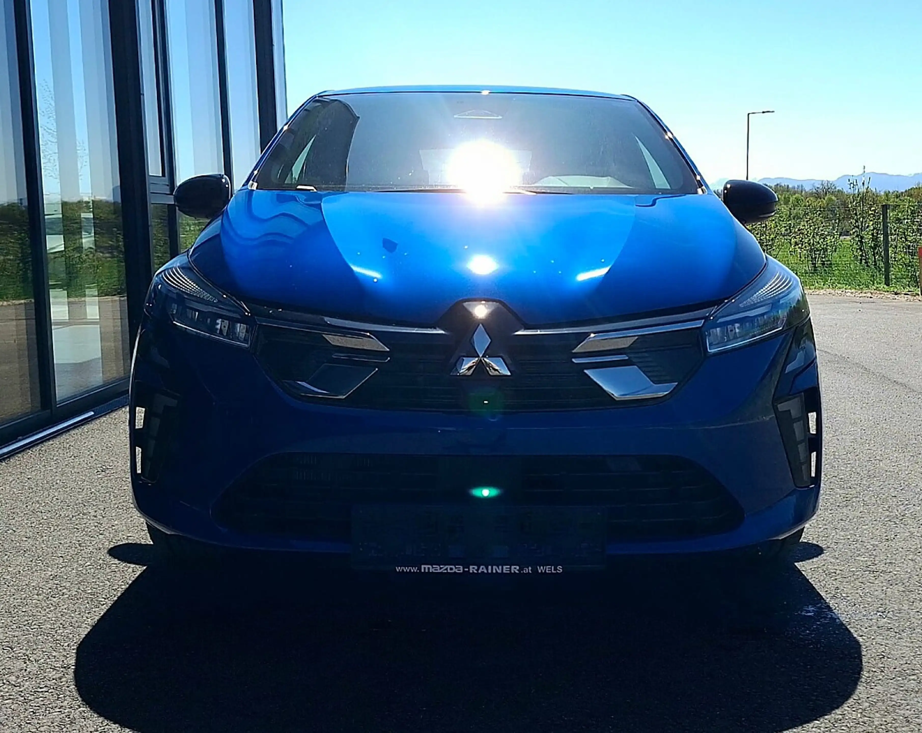 Mitsubishi Colt 1,6 HEV Intense — photo 2
