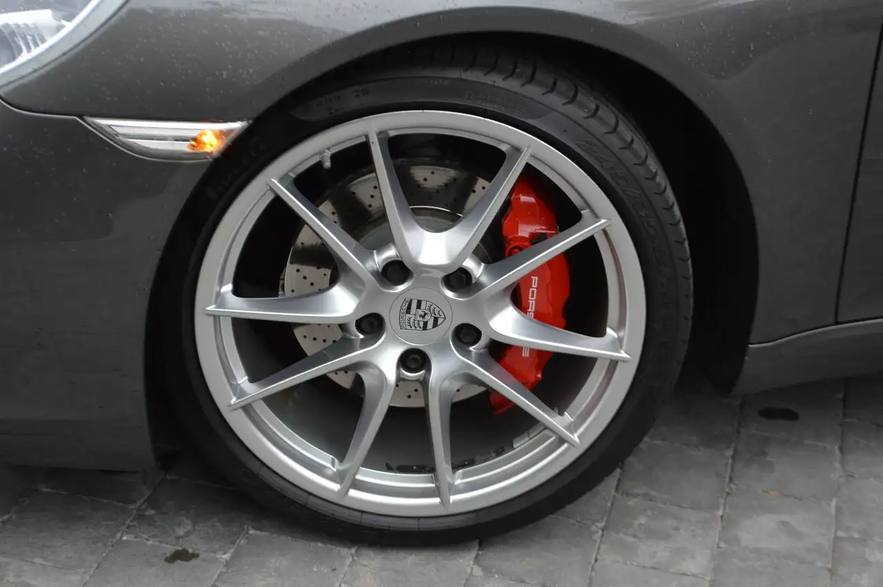 Porsche 911 снимка Porsche 911