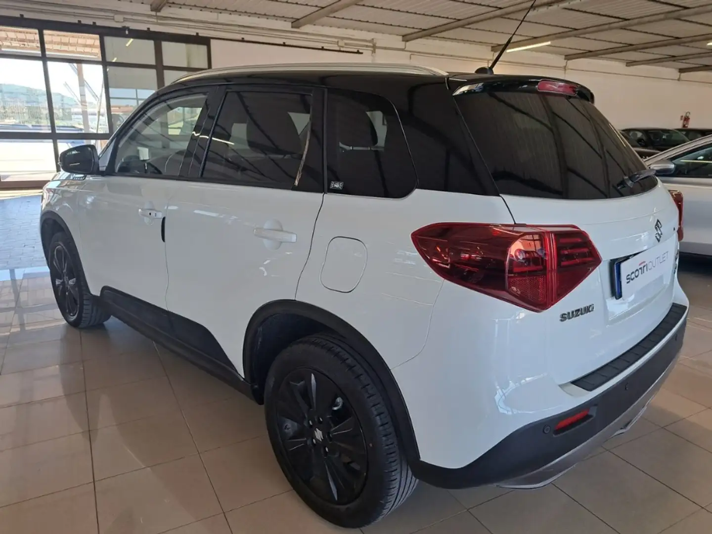 Suzuki Vitara 1.4h Top 2wd Wit - 2