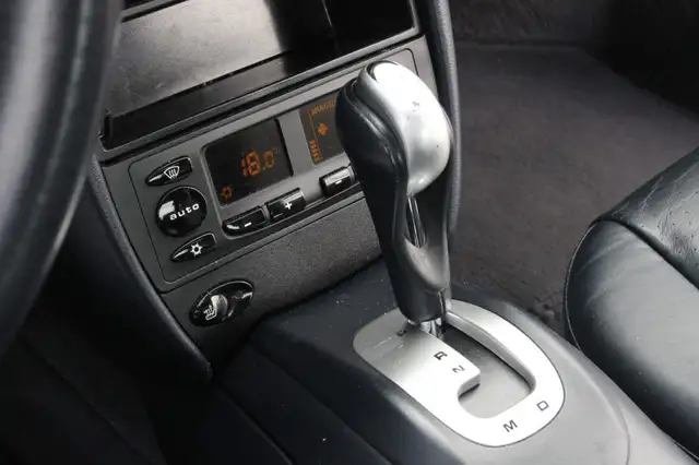 Porsche 911 view 10