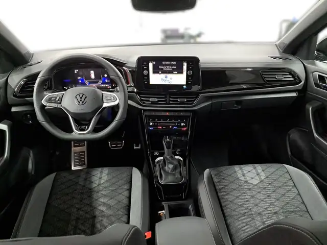 Volkswagen T-Roc view 11