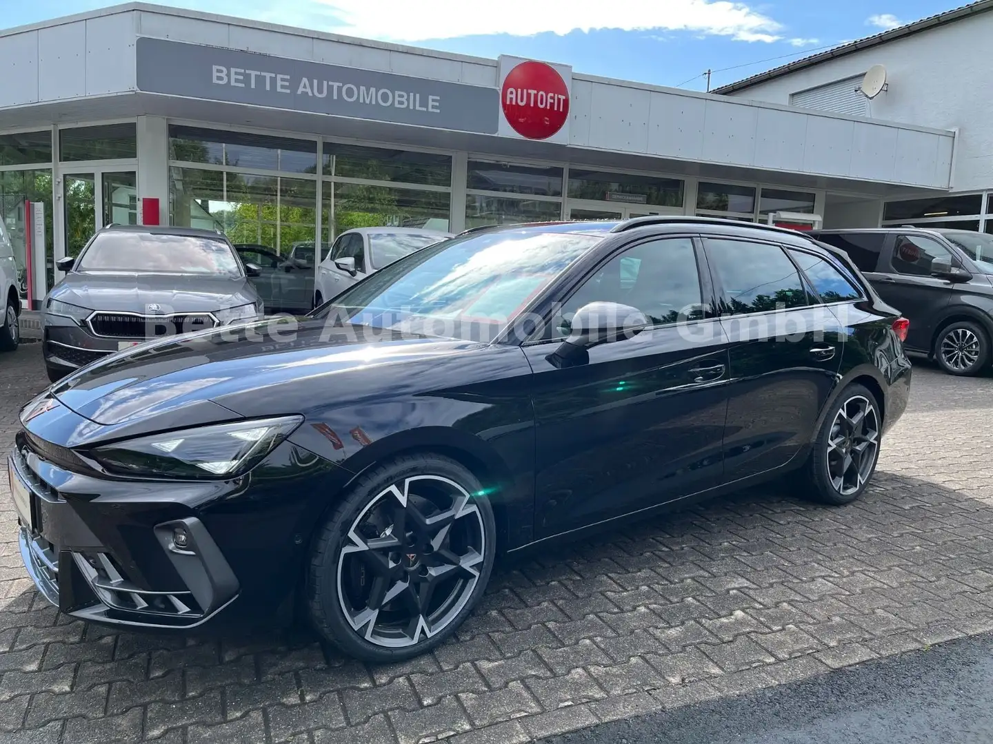 CUPRA Leon 2.0 TSI VZ DSG 4WD Sportstourer*PANO*AHK* Noir - 1