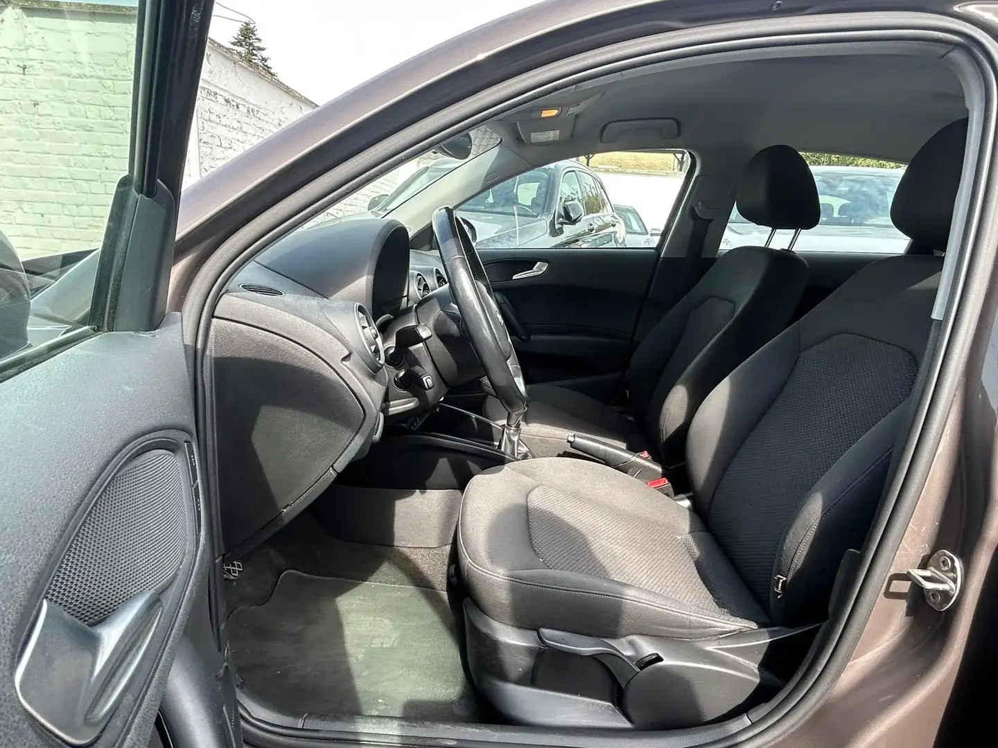 Audi A1 1.O TFSI NAVIGATION CLIMATISATION GARANTIE Bruin - 2