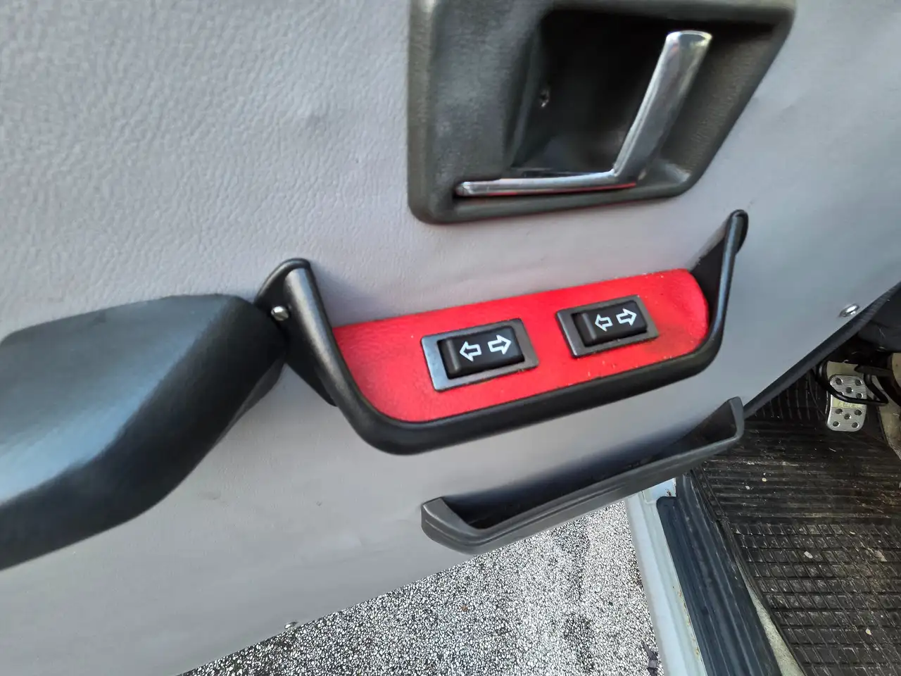 Mitsubishi Pajero Metal Top 2.5 td SE my88, foto 4