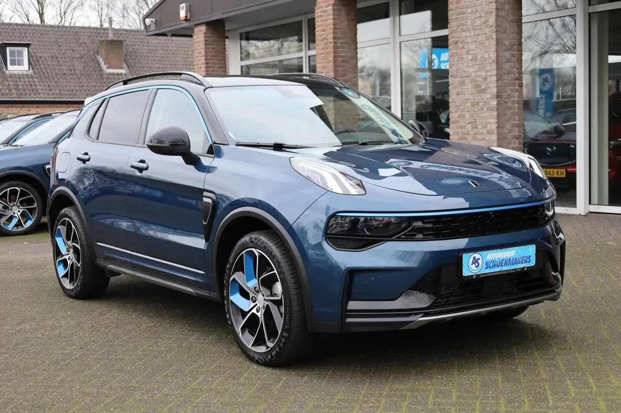 Lynk & Co 01 2022