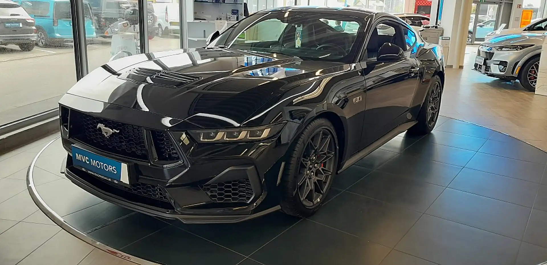 Ford Mustang 5,0 Ti-VCT V8 GT Aut. Czarny - 1