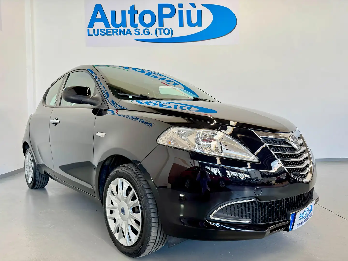 Lancia Ypsilon Ypsilon III 2011 1.2 8v Platinum s Zwart - 1