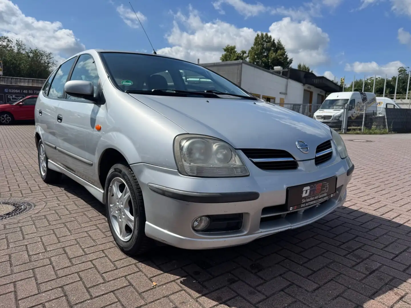 Nissan Almera Tino *TÜV NEU*AUTOMATIK* Argent - 1