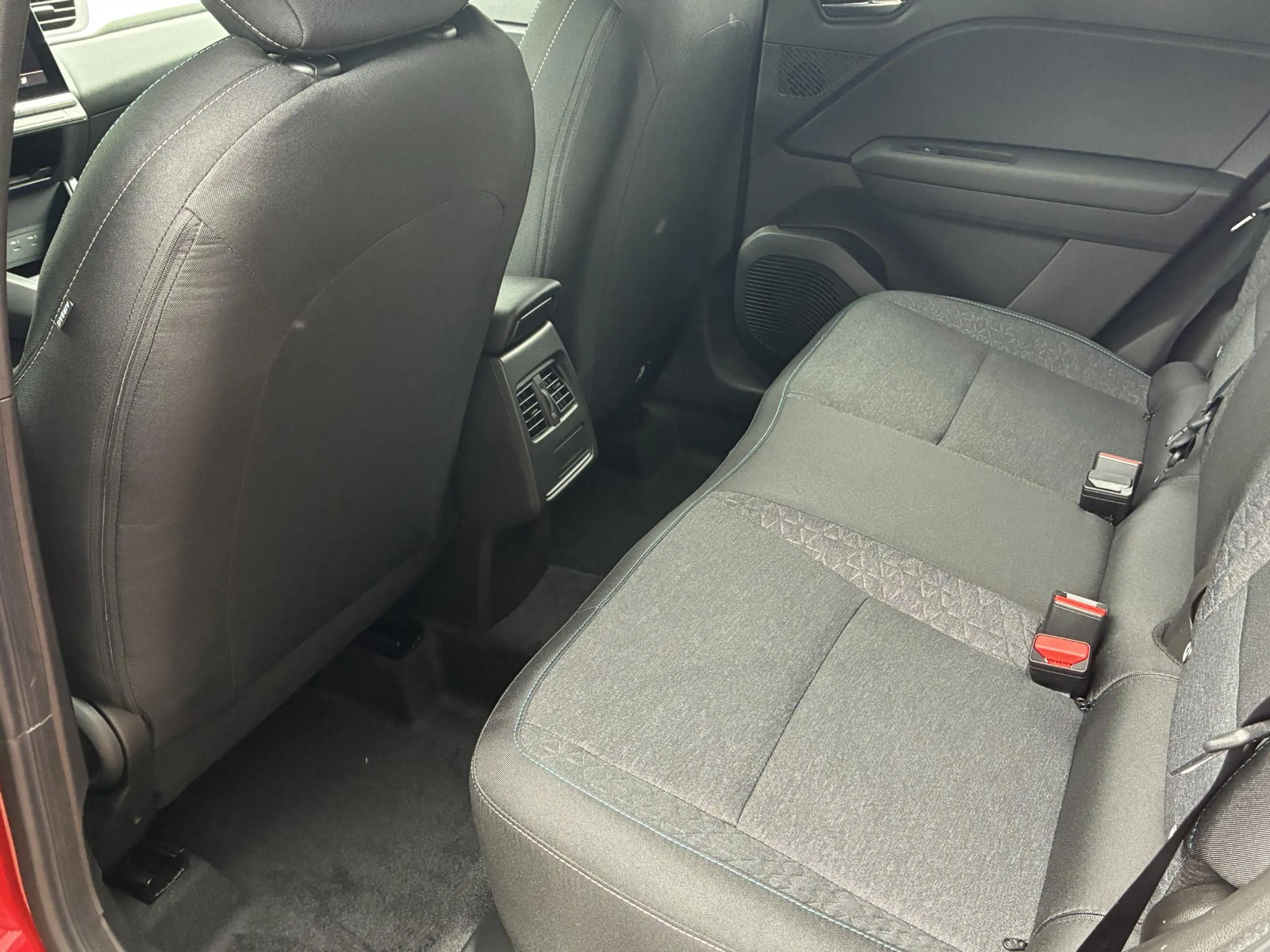 Mitsubishi ASX 1.8 HEV AT Black Edition | DEMO | Climate Control — photo 14