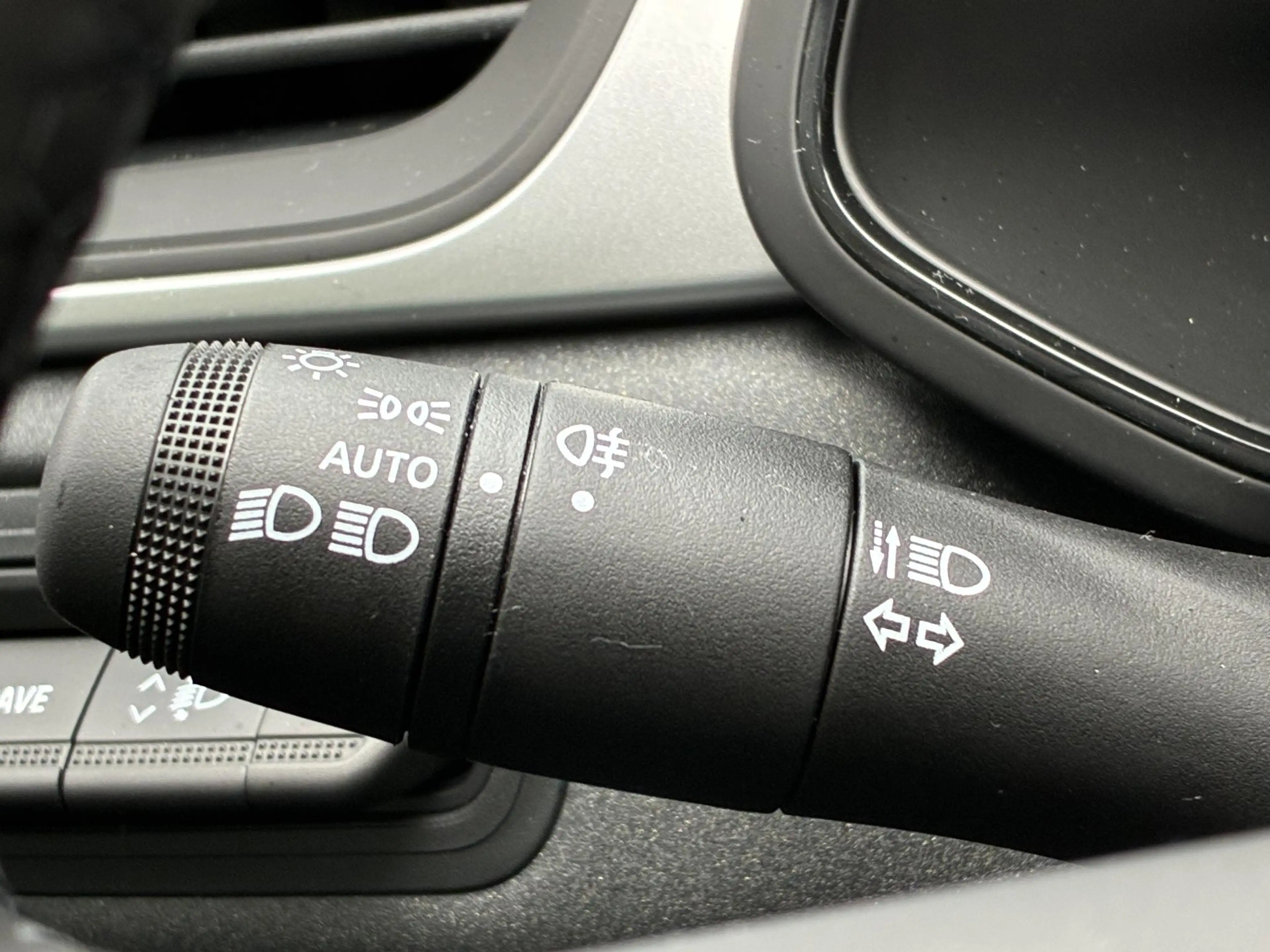 Mitsubishi ASX 1.8 HEV AT Black Edition | DEMO | Climate Control — photo 21